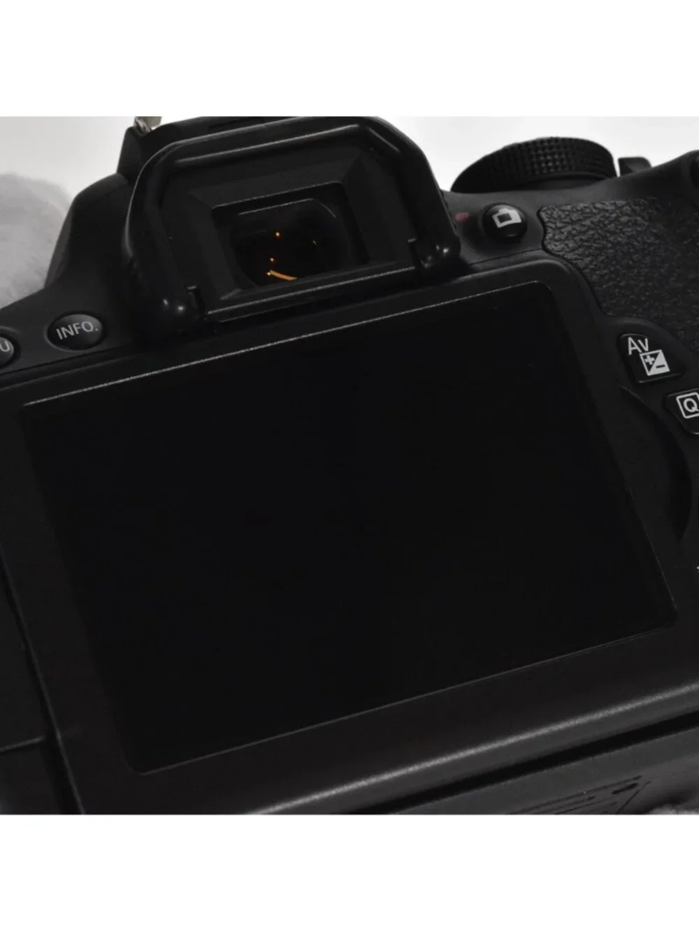 Canon EOS Rebel T5i DSLR Camera Canon 18-55mm STM Zoom Lens Only 328 Clicks MINT